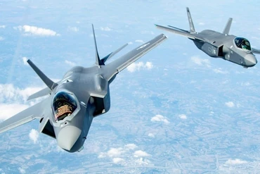 [Video] NATO tăng hiện diện không quân gần Nga