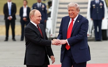 [Video] Tổng thống Trump bất ngờ thay đổi lập trường sau cuộc gặp với Nga