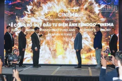 Các đại biểu thực hiện nghi thức công bố Quỹ đầu tư điện ảnh FUNDGO Cinema.