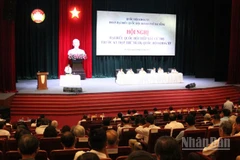 Đoàn đại biểu Quốc hội thành phố Đà Nẵng tiếp xúc cử tri sáng 3/10.