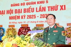 Đại tướng Nguyễn Tân Cương, Ủy viên Trung ương Đảng, Ủy viên Thường vụ Quân ủy Trung ương, Tổng Tham mưu trưởng Quân đội nhân dân Việt Nam, Thứ trưởng Quốc phòng dự và chỉ đạo Đại hội.