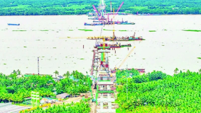 Dự án cầu Đại Ngãi 1 bắc qua sông Hậu nối tỉnh Vĩnh Long và thành phố Cần Thơ.