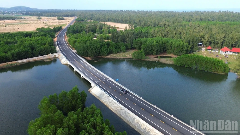 Đột phá xây dựng kết cấu hạ tầng đồng bộ, hiện đại giai đoạn 2026-2030 là nhiệm vụ trọng tâm của ngành xây dựng tỉnh Quảng Ngãi trong năm 2026.