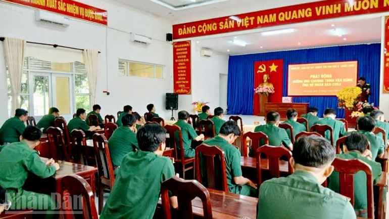 Quang cảnh buổi phát động. (Ảnh: PHƯƠNG VŨ) ndo_bl_1-1798.jpg