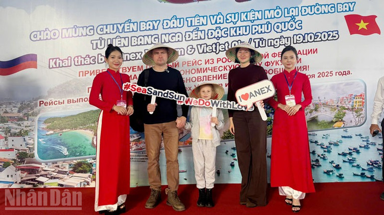Hãng hàng không Vietjet Air và Công ty trách nhiệm hữu hạn Thương mại và Du lịch Anex Việt Nam chào đón du khách Nga. ndo_bl_3.jpg
