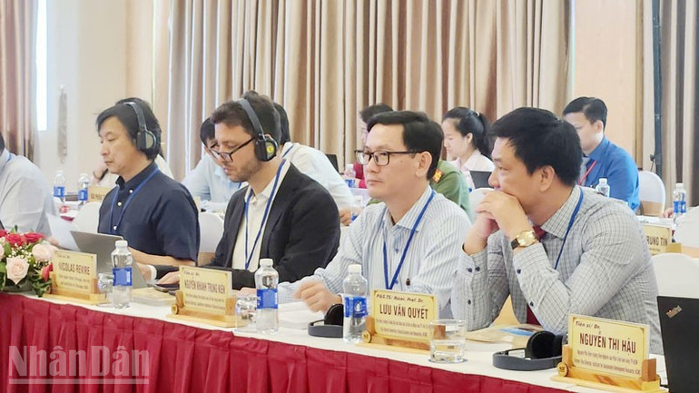 Các chuyên gia, nhà khoa học trong nước và quốc tế tham dự hội thảo. ndo_bl_2.jpg