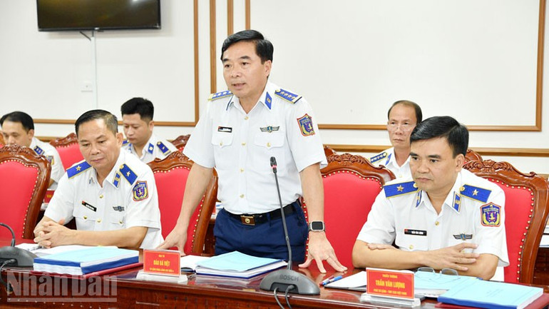 Ο Συνταγματάρχης Ντάο Μπα Βιέτ κατέχει τη θέση του Διοικητή της Περιοχής 4 της Ακτοφυλακής. ndo_bl_5.jpg