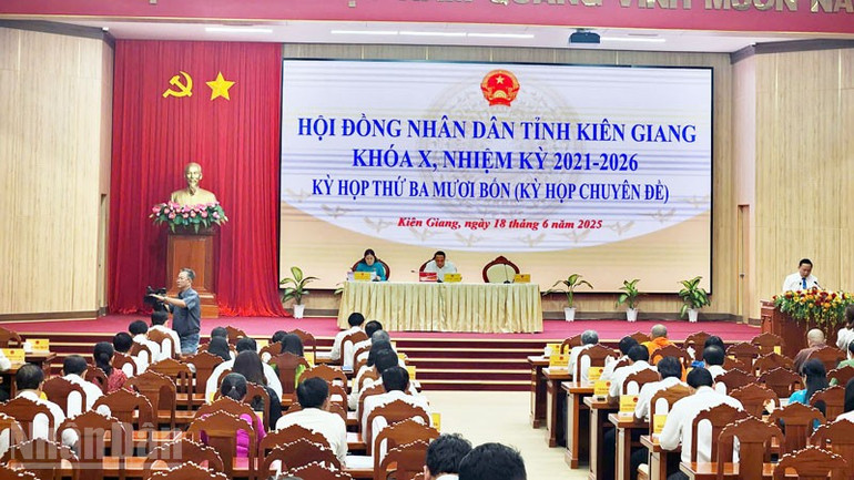 Quang cảnh kỳ họp. ndo_bl_2.jpg