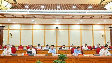 Tổ công tác của Bộ Chính trị làm việc với Ban Thường vụ Tỉnh ủy Cao Bằng và Ban Thường vụ Thành ủy Huế. (Ảnh: Thủy Nguyên)