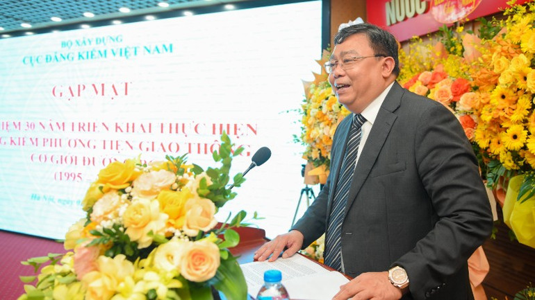Phó Cục trưởng Cục Đăng kiểm Việt Nam Nguyễn Tô An phát biểu tại buổi lễ. (Ảnh: THẾ ĐẠI) gap-mat-cuc-dang-kiem-1500-4939.jpg
