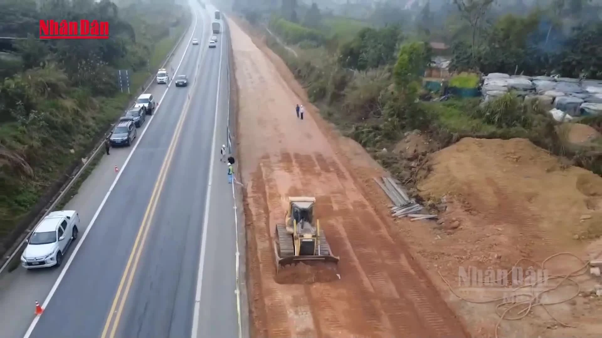 Tăng cường giải pháp bảo đảm an toàn giao thông khi mở rộng cao tốc Nội Bài - Lào Cai