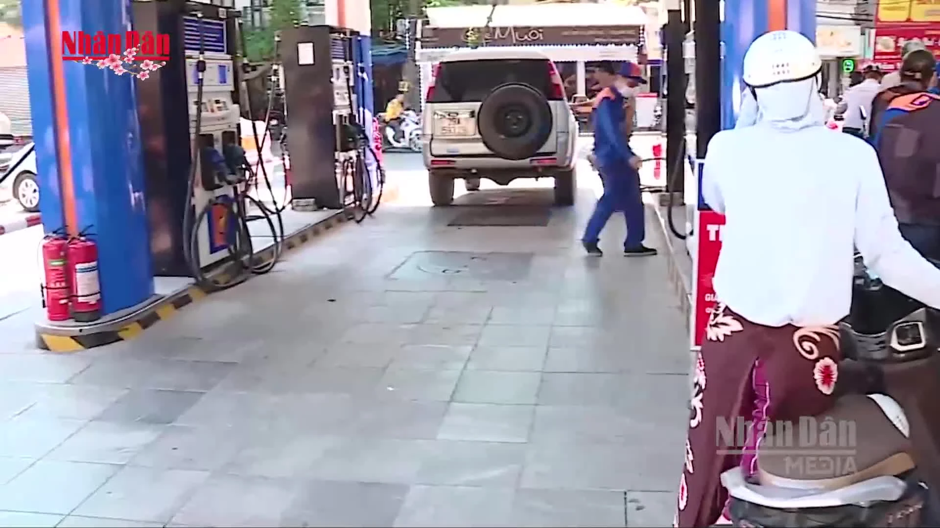Giá xăng dầu dự báo tăng nhẹ trong phiên điều hành hôm nay mùng 4 Tết