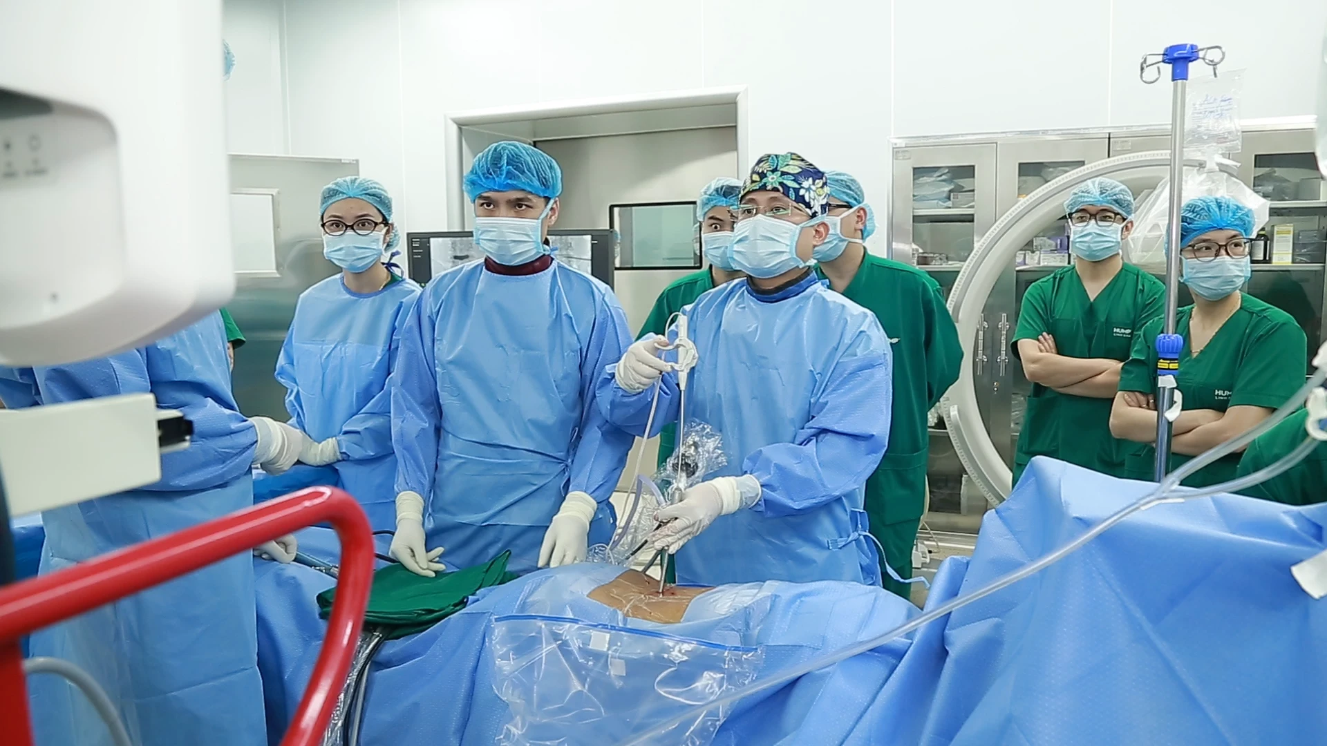 Bệnh nhân thoát vị đĩa đệm hồi phục thần tốc sau 3 giờ phẫu thuật nội soi