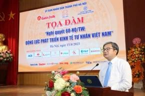 Lãnh đạo Ủy ban nhân dân thành phố Hà Nội phát biểu tại tọa đàm.