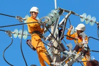 EVNCPC đã khẩn trương triển khai đồng bộ nhiều giải pháp nhằm bảo đảm cung cấp điện an toàn, ổn định, tin cậy trên địa bàn các tỉnh, thành phố khu vực miền trung.