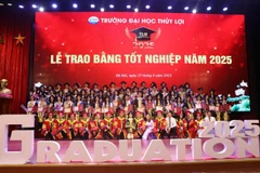 Trường đại học Thủy Lợi trao bằng đợt 2 năm 2025 cho 1.529 sinh viên đại học chính quy.
