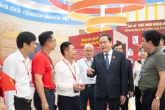 Chủ tịch Quốc hội Trần Thanh Mẫn kiểm tra công tác chuẩn bị Triển lãm “Lịch sử và Sứ mệnh Quốc hội Việt Nam”. (Ảnh: DUY LINH)