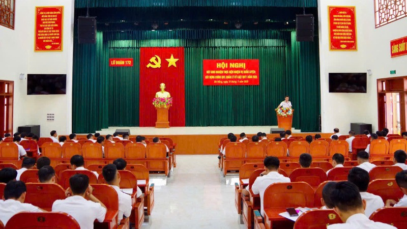 Hội nghị rút kinh nghiệm thực hiện nhiệm vụ huấn luyện; xây dựng chính quy, quản lý kỷ luật.