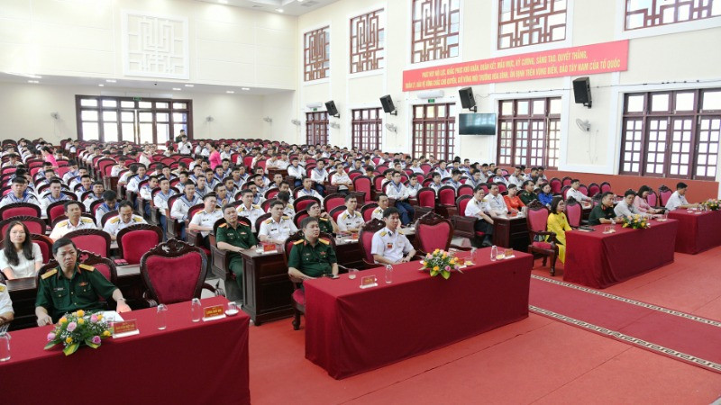 Khai mạc triển lãm “Hoàng Sa, Trường Sa - Biển, đảo thiêng liêng” tại Phú Quốc, Kiên Giang.