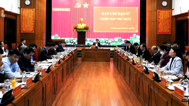 Quang cảnh cuộc họp lần thứ nhất Ban Chỉ đạo Thành ủy Đà Nẵng về thực hiện Nghị quyết số 57-NQ/TW.