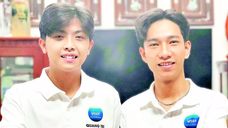 Cao Trung Quân (bên trái) và Lê Minh Hiếu luôn là đôi bạn thân.