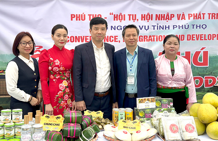 Sản phẩm OCOP tỉnh Phú Thọ được giới thiệu tại Liên hoan Ẩm thực quốc tế năm 2023.