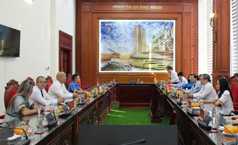 Lãnh đạo tỉnh Quảng Bình tiếp đoàn đại biểu Ủy ban Bảo vệ Cách mạng Cuba