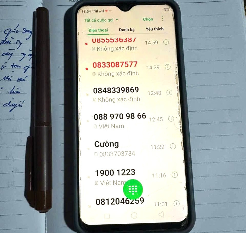 Các số điện thoại mà đối tượng gọi nhiều lần để lừa đảo chiếm đoạt tiền của người phụ nữ ở Quảng Bình