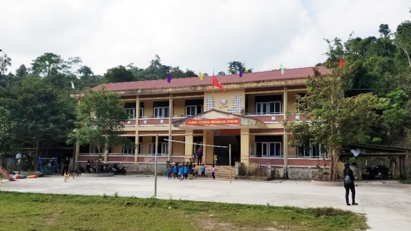 Nhiều trường học ở Quảng Bình gặp khó trong xây dựng trường đạt chuẩn do thiếu kinh phí xây dựng cơ sở vật chất.