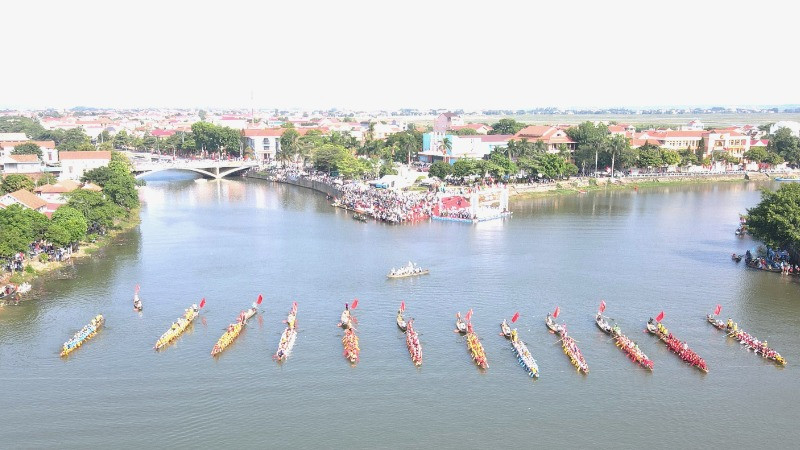 Thị trấn trung tâm huyện Lệ Thủy và các xã lân cận, dọc sông Kiến Giang sáp nhập và được đề xuất mang tên xã Lệ Thủy. (Ảnh nhandan.vn)