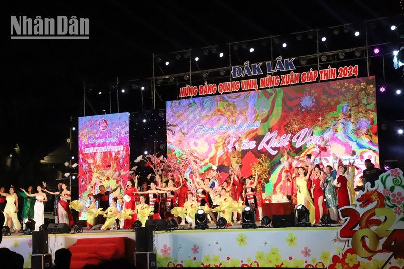 Chương trình văn nghệ mừng Đảng quang vinh, mừng Xuân Giáp Thìn 2024.