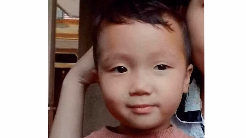 Cháu An may mắn đã được tìm thấy, sức khỏe bình thường.