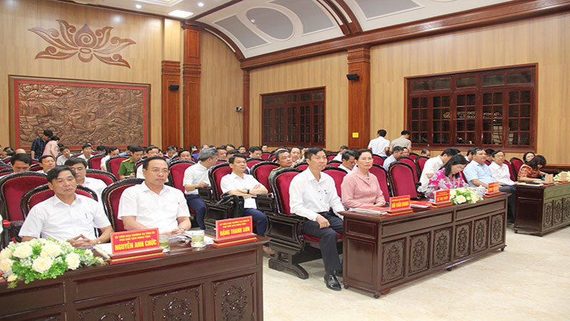 Các đại biểu dự hội nghị.