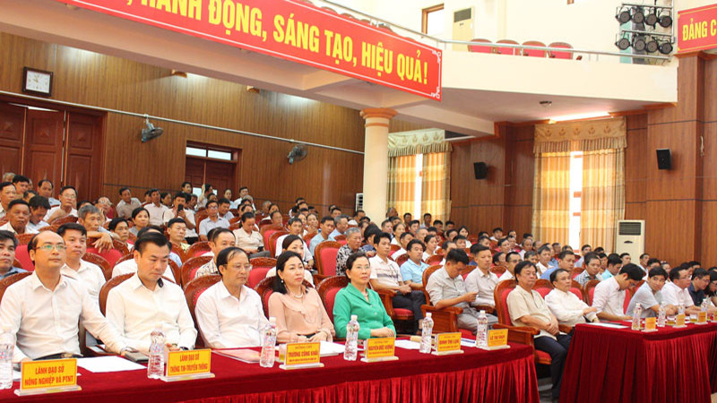 Các đại biểu dự hội nghị.