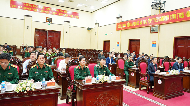 Các đại biểu dự hội nghị.