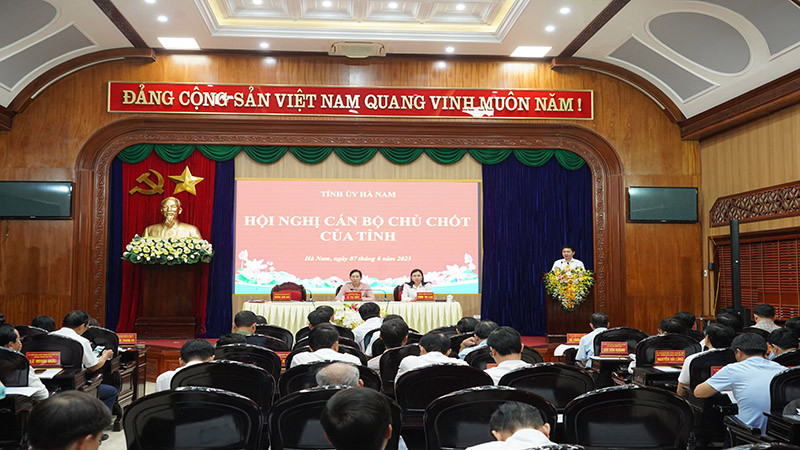 Các đại biểu dự hội nghị.