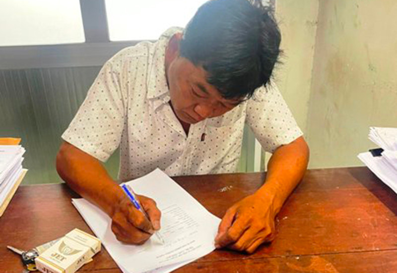 Đối tượng Nguyễn Văn Khanh tại cơ quan công an.