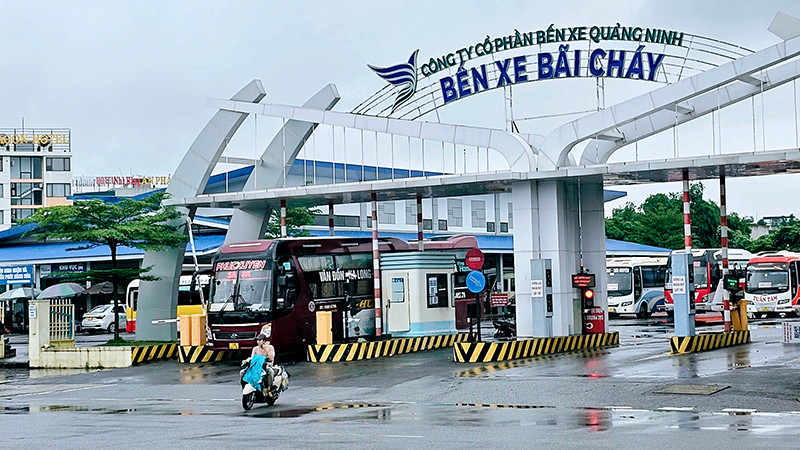 Xử lý nghiêm hành vi tranh giành khách giữa các nhà xe