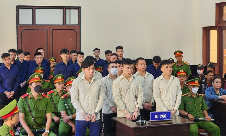 Các bị cáo tại tòa.