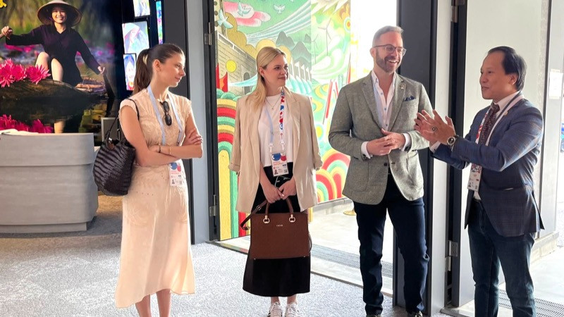 Phó Tổng Đại diện Việt Nam tại EXPO 2025 Osaka Trần Nhất Hoàng gặp gỡ, trao đổi với đoàn đại biểu Ban tổ chức EXPO 2027 Belgrade. 