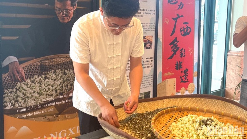 Giới thiệu văn hóa trà nhài Hoành Châu (Trung Quốc). 