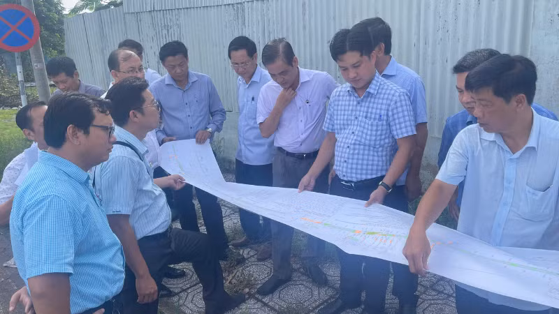 Tổ công tác kiểm tra và làm việc với các cơ quan, đơn vị và địa phương 