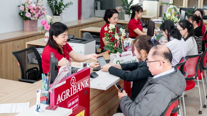 Các ngân hàng linh hoạt giải pháp huy động vốn để bảo đảm đáp ứng nhu cầu vay vốn của người dân, doanh nghiệp. 