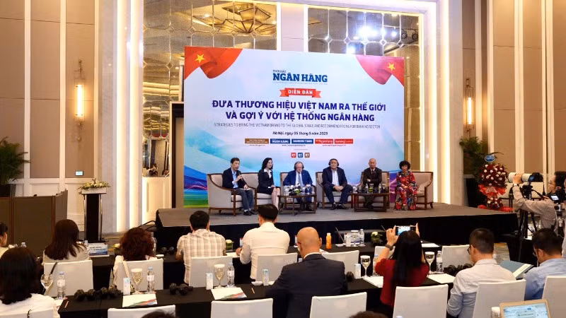 Toàn cảnh Diễn đàn.