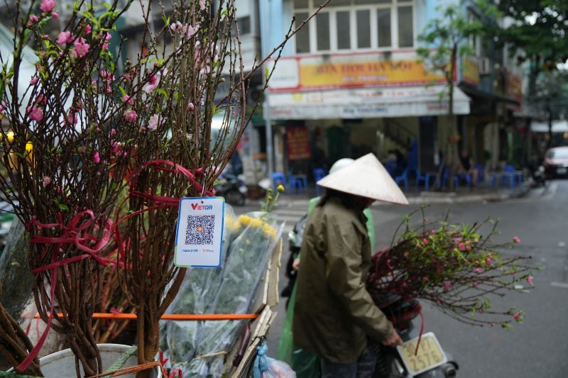 Số lượng giao dịch chuyển tiền tăng cao trong dịp Tết. (Ảnh minh họa)