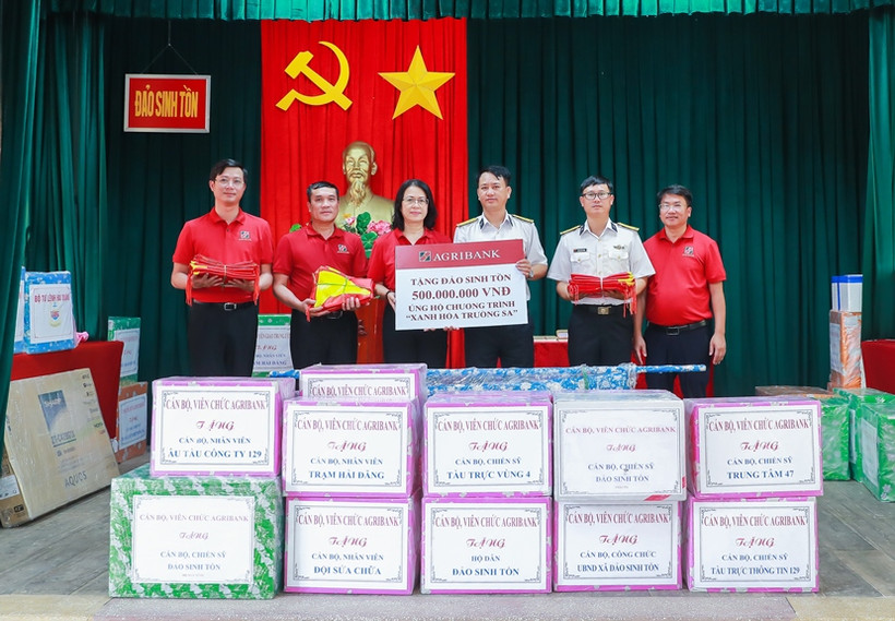 Ủng hộ chương trình "Xanh hóa Trường Sa"