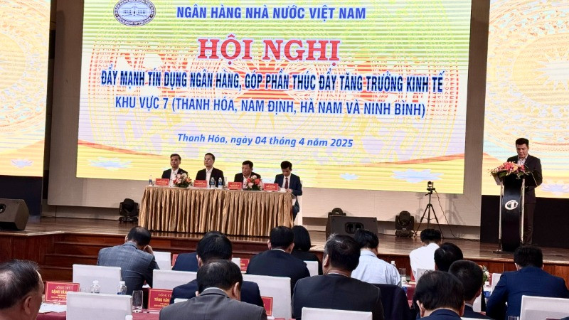 Toàn cảnh hội nghị.