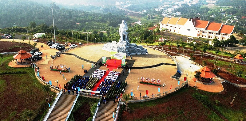Tượng đài N'Trang Lơng, nơi diễn ra lễ phát động và trồng cây phân tán năm 2023 tại Đắk Nông. 