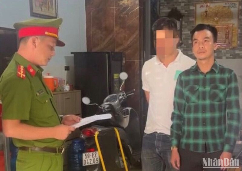 Đối tượng Tạ Xuân Tưởng tại Cơ quan Cảnh sát Điều tra Công an huyện Krông Nô, tỉnh Đắk Nông. 