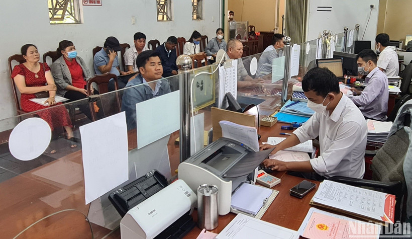 Đắk Nông đã có nhiều chuyển biến tích cực, góp phần đổi mới, đem lại hiệu quả cao trong giải quyết thủ tục hành chính về đất đai.